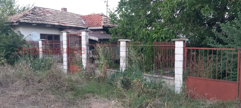 Продава КЪЩА, област Шумен, с. Златна нива • 40000 € • 26246123 1 — Holmes.bg Продава КЪЩА, област Шумен, с. Златна нива • 40000 € • 26246123 1