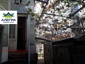 Продажба на етажи от къща в град Пазарджик - изображение 6 