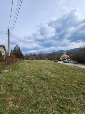 ПАРЦЕЛ, 700 m2 - Holmes.bg ПАРЦЕЛ, 700 m2