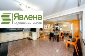 Обява Продава КЪЩА,град София, в.з.Киноцентъра>