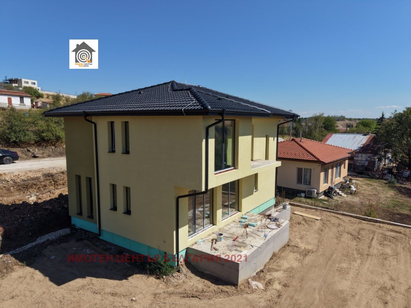 Продава КЪЩА, област София, с. Гурмазово • 435000 € • 64100351 1 — Holmes.bg Продава КЪЩА, област София, с. Гурмазово • 435000 € • 64100351 1