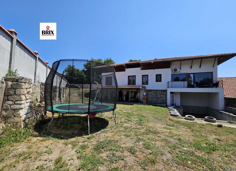 Продава КЪЩА, област Русе, с. Червена вода • 278000 € / 543720.74 лв. • 97008593 1 — Holmes.bg Продава КЪЩА, област Русе, с. Червена вода • 278000 € / 543720.74 лв. • 97008593 1