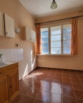 Продава ЕТАЖ ОТ КЪЩА, град Пазарджик, Идеален център • 185000 € • 40396407 7 — Holmes.bg Продава ЕТАЖ ОТ КЪЩА, град Пазарджик, Идеален център • 185000 € • 40396407 7