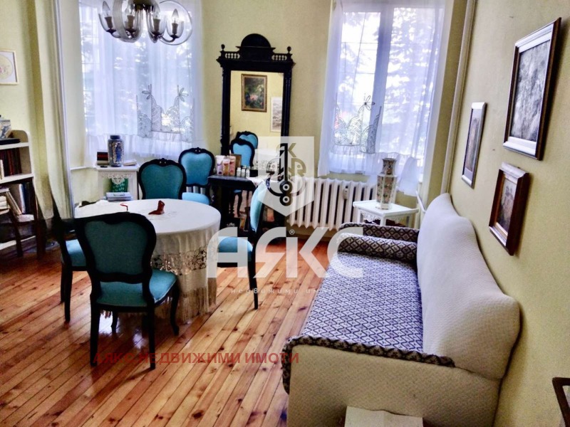 Продава МНОГОСТАЕН, град София, Център • 850000 € / 1662455.50 лв. • 13396960 1 — Holmes.bg Продава МНОГОСТАЕН, град София, Център • 850000 € / 1662455.50 лв. • 13396960 1