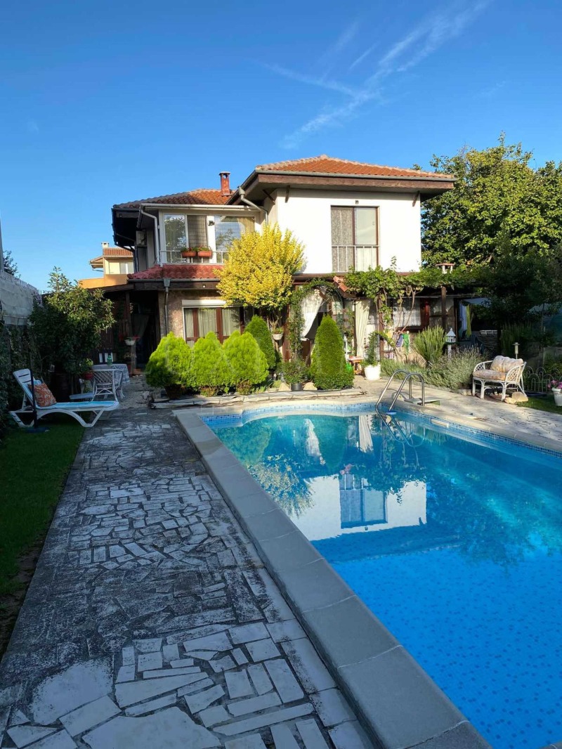 Продава КЪЩА, област Варна, гр. Бяла • 299900 € / 586553.42 лв. • 98677005 1 — Holmes.bg Продава КЪЩА, област Варна, гр. Бяла • 299900 € / 586553.42 лв. • 98677005 1