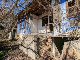 Продажба на имоти в с. Сушица, област Велико Търново - изображение 1 