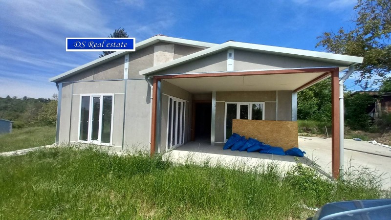 Продава ВИЛА, град Разград, Освобождение • 70000 € / 136908.10 лв. • 67458032 1 — Holmes.bg Продава ВИЛА, град Разград, Освобождение • 70000 € / 136908.10 лв. • 67458032 1