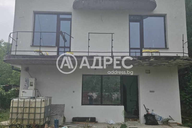Продава КЪЩА, област София, с. Нови хан • 240000 € / 469399.20 лв. • 37920007 1 — Holmes.bg Продава КЪЩА, област София, с. Нови хан • 240000 € / 469399.20 лв. • 37920007 1