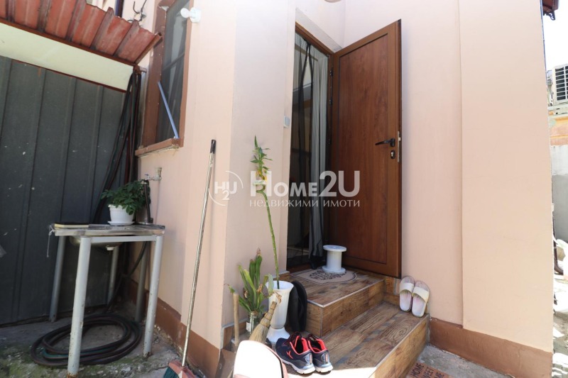 Продава ЕТАЖ ОТ КЪЩА, град Пазарджик, Център • 74990 € / 146667.69 лв. • 27701288 1 — Holmes.bg Продава ЕТАЖ ОТ КЪЩА, град Пазарджик, Център • 74990 € / 146667.69 лв. • 27701288 1