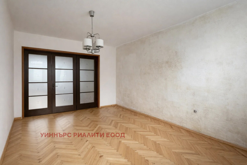 Продава 2-СТАЕН, град София, Център • 261999 € / 512425.50 лв. • 36813865 1 — Holmes.bg Продава 2-СТАЕН, град София, Център • 261999 € / 512425.50 лв. • 36813865 1