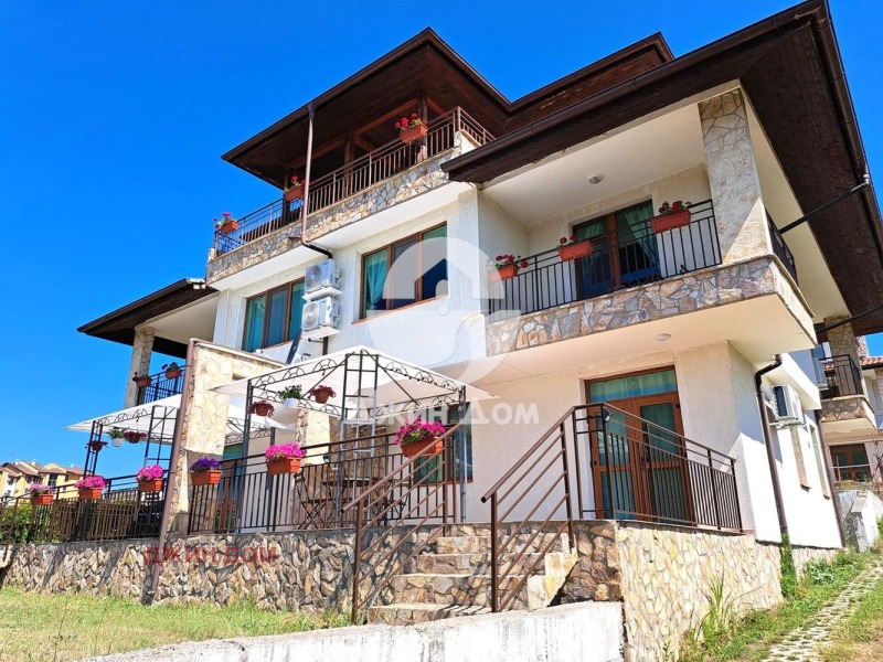 Продава КЪЩА, област Бургас, гр. Свети Влас • 428000 € / 837095.24 лв. • 40977717 1 — Holmes.bg Продава КЪЩА, област Бургас, гр. Свети Влас • 428000 € / 837095.24 лв. • 40977717 1