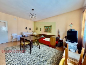 Обява Продава 3-СТАЕН,град Добрич, Център>