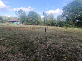 Продава Парцел, с. Руховци