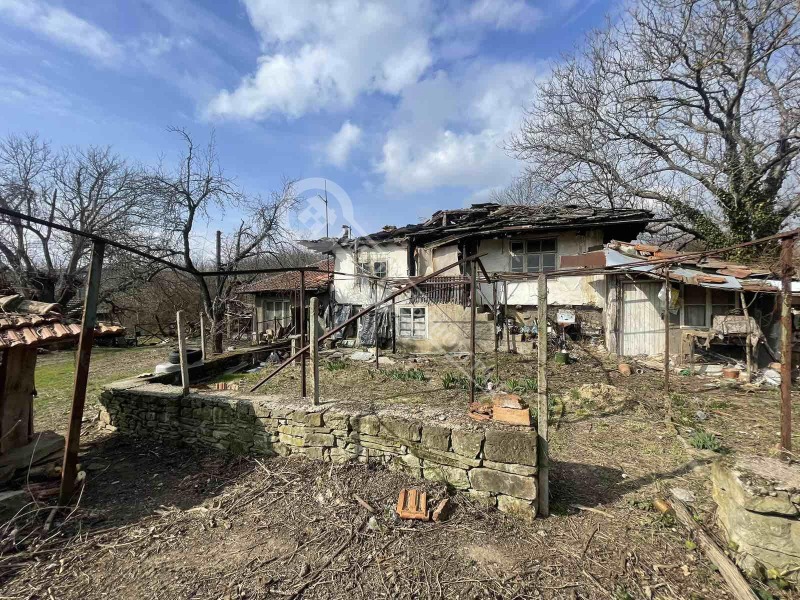 Продава КЪЩА, област Велико Търново, гр. Килифарево • 56650 € / 110797.77 лв. • 69603273 1 — Holmes.bg Продава КЪЩА, област Велико Търново, гр. Килифарево • 56650 € / 110797.77 лв. • 69603273 1