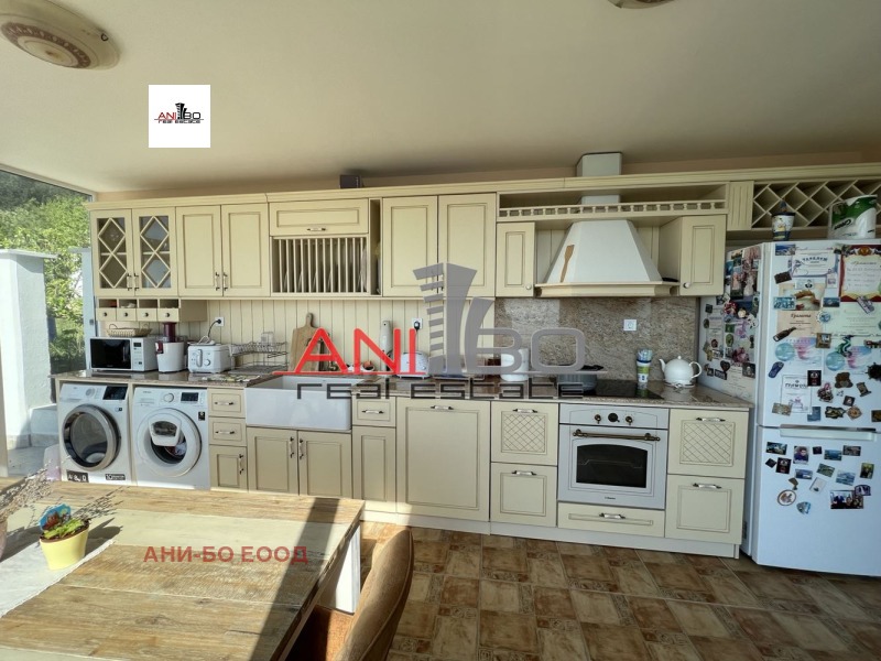 Продава КЪЩА, град Варна, м-т Акчелар • 460000 € / 899681.80 лв. • 38788398 1 — Holmes.bg Продава КЪЩА, град Варна, м-т Акчелар • 460000 € / 899681.80 лв. • 38788398 1