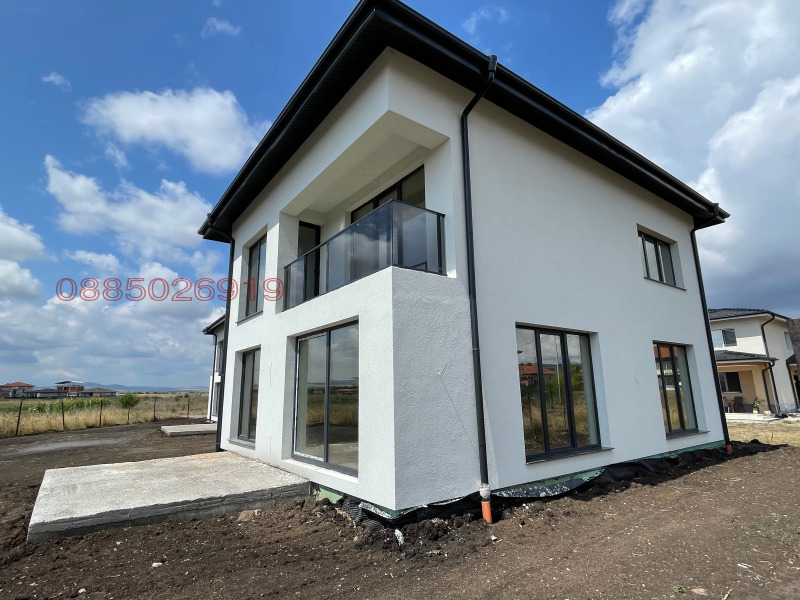 Продава КЪЩА, област София, гр. Костинброд • 420000 € / 821448.60 лв. • 66259083 1 — Holmes.bg Продава КЪЩА, област София, гр. Костинброд • 420000 € / 821448.60 лв. • 66259083 1