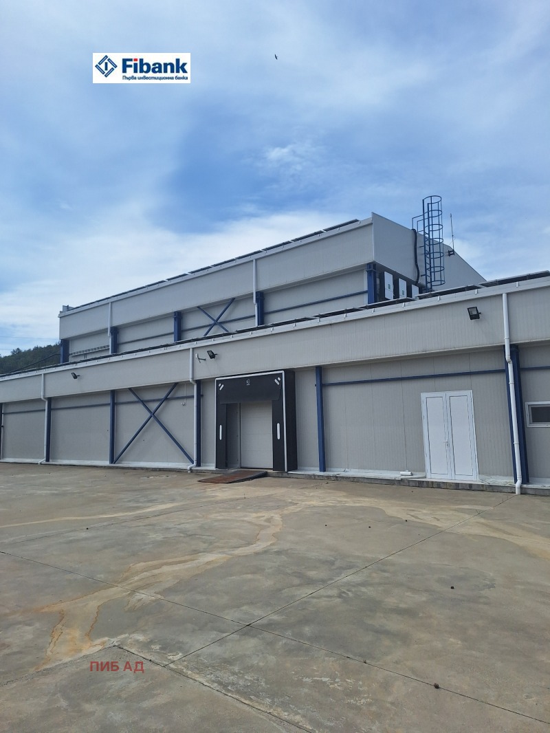 Продава СКЛАД, област Търговище, с. Крепча • 409682 € / 801268.35 лв. • 13162451 1 — Holmes.bg Продава СКЛАД, област Търговище, с. Крепча • 409682 € / 801268.35 лв. • 13162451 1
