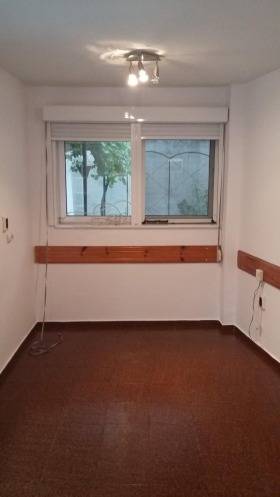 ОФИС, 20 m2 - Holmes.bg ОФИС, 20 m2