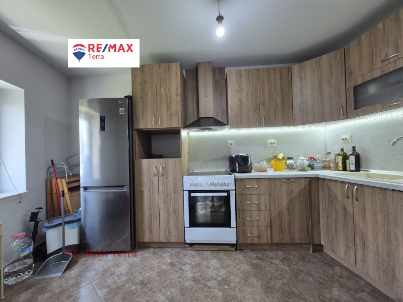 Продава КЪЩА, област Плевен, гр. Долни Дъбник • 100000 € / 195583.00 лв. • 66230558 1 — Holmes.bg Продава КЪЩА, област Плевен, гр. Долни Дъбник • 100000 € / 195583.00 лв. • 66230558 1