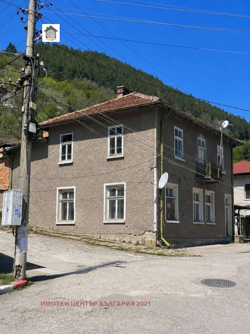Продава КЪЩА, област София, с. Владо Тричков • 109000 € • 83174274 1 — Holmes.bg Продава КЪЩА, област София, с. Владо Тричков • 109000 € • 83174274 1