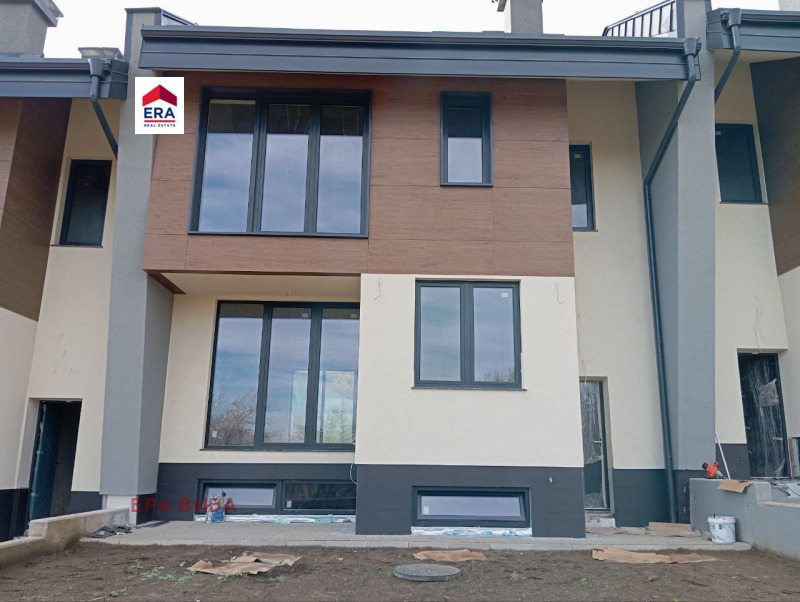 Продава КЪЩА, град София, м-т Детски град • 686480 € • 44599243 1 — Holmes.bg Продава КЪЩА, град София, м-т Детски град • 686480 € • 44599243 1