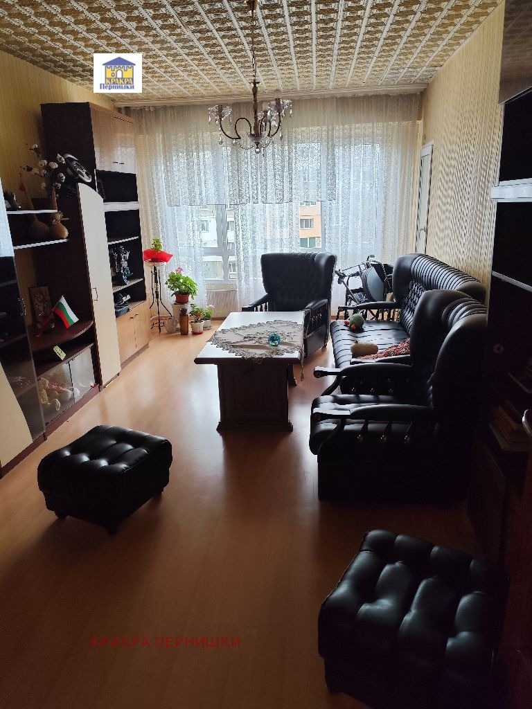 Продава 3-СТАЕН, град Перник, Изток • 145000 € / 283595.35 лв. • 65105179 1 — Holmes.bg Продава 3-СТАЕН, град Перник, Изток • 145000 € / 283595.35 лв. • 65105179 1