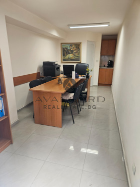 Продава офис град Пловдив Кършияка - [1] 