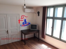 Продажба на етажи от къща в град Шумен - изображение 6 