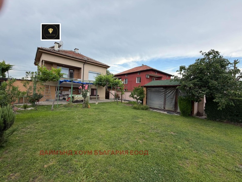 Продава КЪЩА, област Пловдив, с. Скутаре • 295000 € / 576969.85 лв. • 79886607 1 — Holmes.bg Продава КЪЩА, област Пловдив, с. Скутаре • 295000 € / 576969.85 лв. • 79886607 1