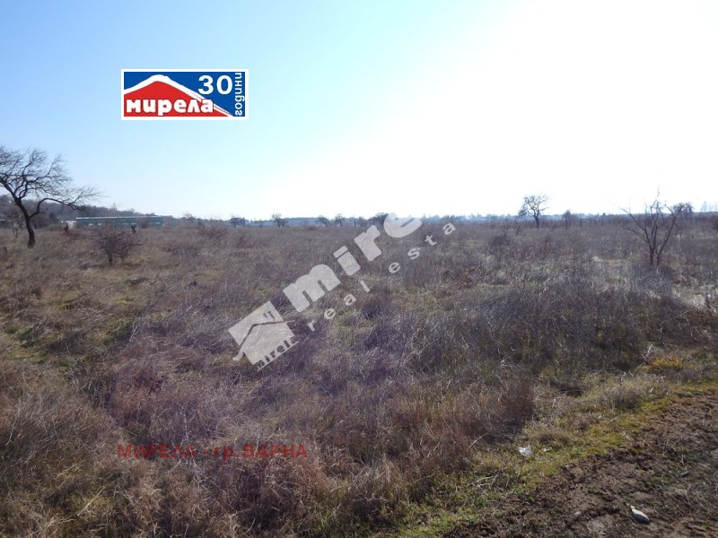 Продава ПАРЦЕЛ, област Варна, гр. Аксаково • 180000 € / 352049.40 лв. • 32482932 1 — Holmes.bg Продава ПАРЦЕЛ, област Варна, гр. Аксаково • 180000 € / 352049.40 лв. • 32482932 1