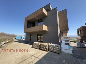 КЪЩА, 460 m2 - Holmes.bg КЪЩА, 460 m2