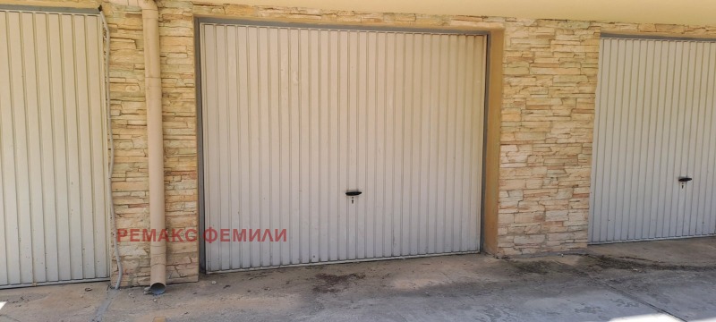 Продава ГАРАЖ, ПАРКОМЯСТО, град Варна, Бриз • 39000 € / 76277.37 лв. • 14490019 1 — Holmes.bg Продава ГАРАЖ, ПАРКОМЯСТО, град Варна, Бриз • 39000 € / 76277.37 лв. • 14490019 1