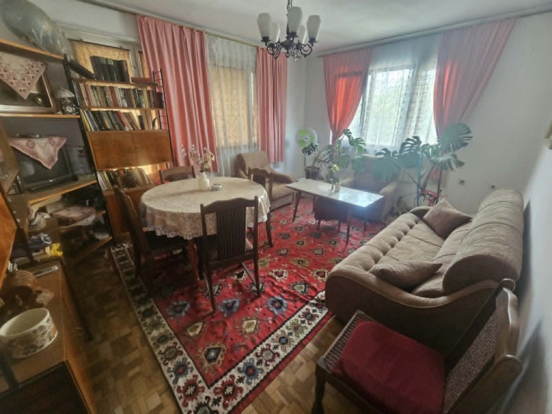 Продава 4-СТАЕН, град Кърджали, Център • 105000 € / 205362.15 лв. • 81995354 1 — Holmes.bg Продава 4-СТАЕН, град Кърджали, Център • 105000 € / 205362.15 лв. • 81995354 1