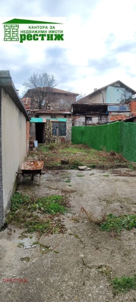 Продажба на етажи от къща в град Перник - изображение 19 