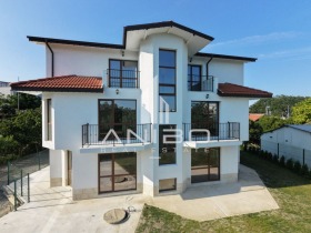КЪЩА, 300 m2 - Holmes.bg КЪЩА, 300 m2