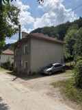 Продава КЪЩА, област София, с. Лопян • 77000 € / 150598.91 лв. • 41591761 5 — Holmes.bg Продава КЪЩА, област София, с. Лопян • 77000 € / 150598.91 лв. • 41591761 5