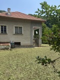 Продава КЪЩА, област София, с. Лопян • 77000 € / 150598.91 лв. • 41591761 6 — Holmes.bg Продава КЪЩА, област София, с. Лопян • 77000 € / 150598.91 лв. • 41591761 6