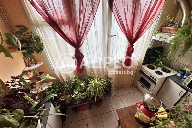 Продава МНОГОСТАЕН, град София, Модерно предградие • 180000 € / 352049.40 лв. • 55965668 1 — Holmes.bg Продава МНОГОСТАЕН, град София, Модерно предградие • 180000 € / 352049.40 лв. • 55965668 1
