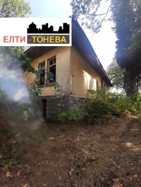 Продава Къща, с. Лозен