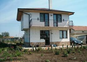 Продажба на имоти в с. Божурец, област Добрич - изображение 8 