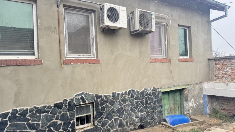 Продава КЪЩА, град Русе, Долапите • 109000 € / 213185.47 лв. • 35611074 1 — Holmes.bg Продава КЪЩА, град Русе, Долапите • 109000 € / 213185.47 лв. • 35611074 1