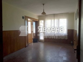Обява Продава 2-СТАЕН,град Благоевград, Широк център>