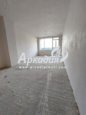 Продажба на тристайни апартаменти в град Пловдив — страница 8 - изображение 19 