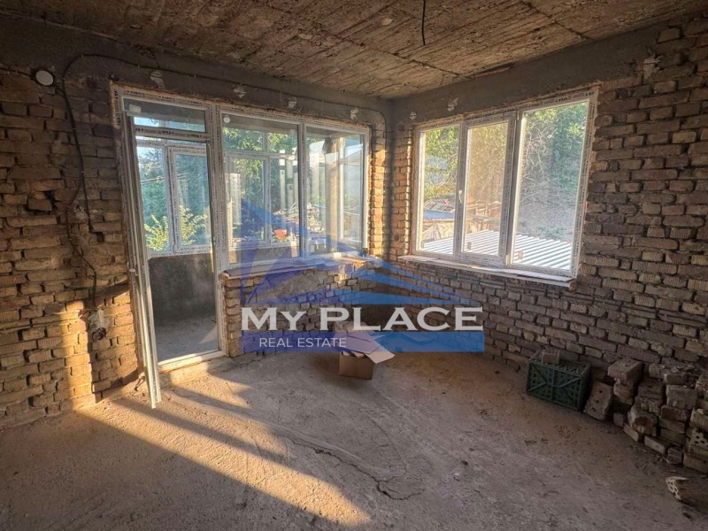 Продава ЕТАЖ ОТ КЪЩА, област Шумен, гр. Велики Преслав • 60000 € • 35428131 1 — Holmes.bg Продава ЕТАЖ ОТ КЪЩА, област Шумен, гр. Велики Преслав • 60000 € • 35428131 1