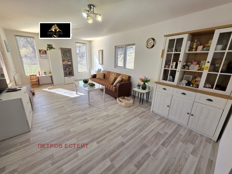 Продава КЪЩА, област Пазарджик, гр. Велинград • 129500 € • 25084568 1 — Holmes.bg Продава КЪЩА, област Пазарджик, гр. Велинград • 129500 € • 25084568 1