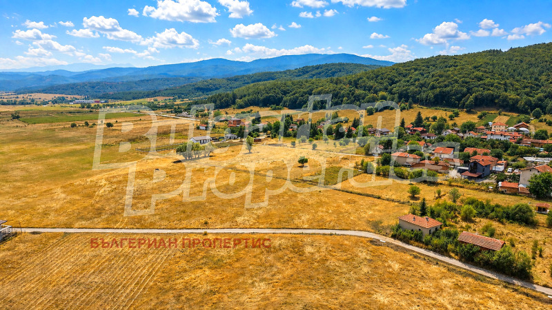 Продава ПАРЦЕЛ, област София, с. Белчин • 219000 € • 68592178 1 — Holmes.bg Продава ПАРЦЕЛ, област София, с. Белчин • 219000 € • 68592178 1