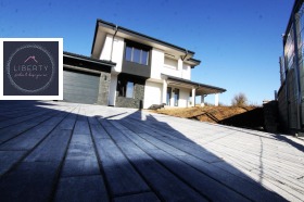 Продава Къща