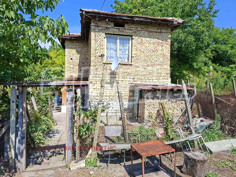 Продава КЪЩА, област Шумен, с. Развигорово • 30000 € / 58674.90 лв. • 67915813 1 — Holmes.bg Продава КЪЩА, област Шумен, с. Развигорово • 30000 € / 58674.90 лв. • 67915813 1