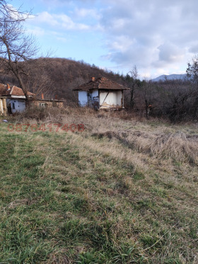ПАРЦЕЛ, 800 m2 - Holmes.bg ПАРЦЕЛ, 800 m2