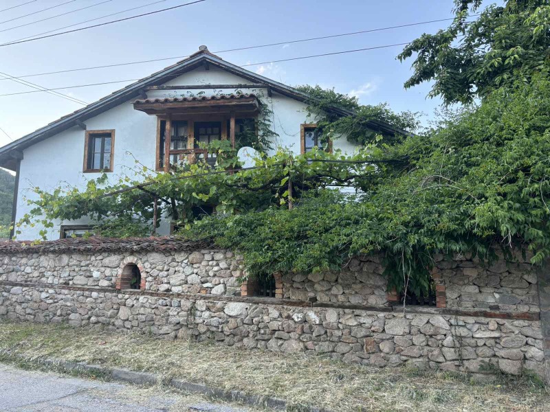 Продава КЪЩА, област Пловдив, с. Розино • 105000 € / 205362.15 лв. • 84646581 1 — Holmes.bg Продава КЪЩА, област Пловдив, с. Розино • 105000 € / 205362.15 лв. • 84646581 1
